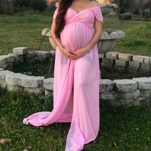 Pink maternity gown ! (Split front)
